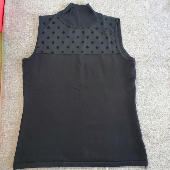 Mock Neck Sleeveless Top - Picture 10 of 13